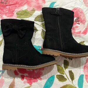 Cat & Jack little girl black boots with bow 8T